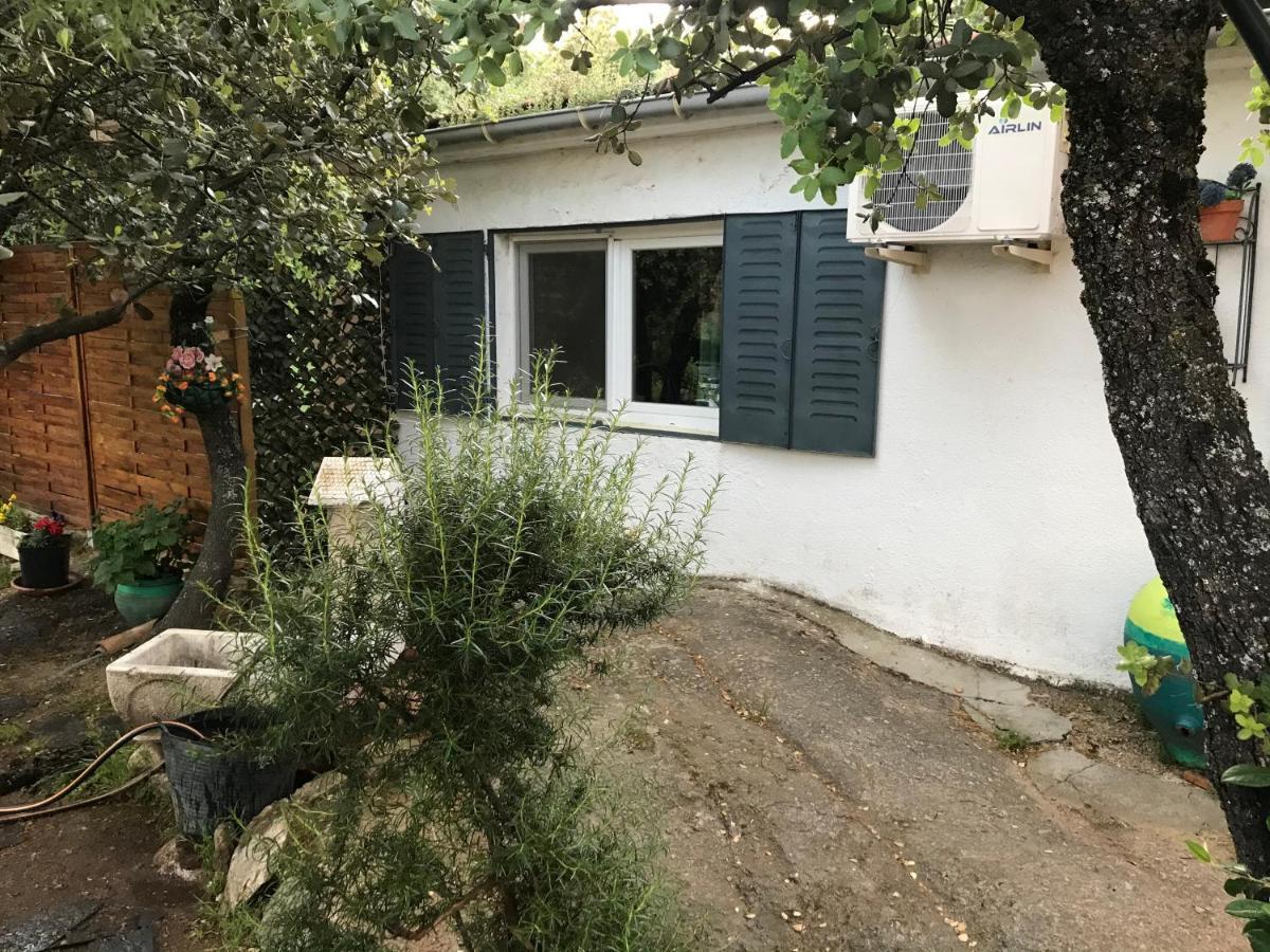 Cabana Jara Y Enebro Collado Villalba Exterior foto